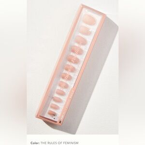 Static Nails Reusable Pop-On Manicure